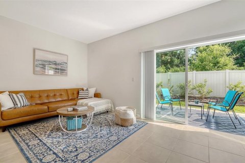 Adosado en alquiler en Sarasota, Florida, 3 dormitorios, 131.64 m2 № 1658463 - foto 8