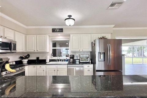 Villa ou maison à vendre à Avon Park, Floride: 2 chambres, 132.29 m2 № 2212390 - photo 12