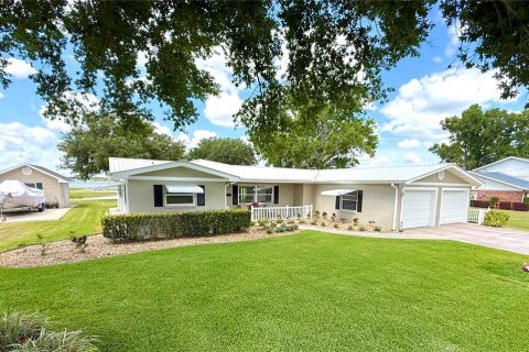 House in Avon Park, Florida 2 bedrooms, 132.29 sq.m. № 2212390