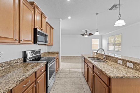 House in Land O' Lakes, Florida 5 bedrooms, 291.81 sq.m. № 1902693 - photo 25