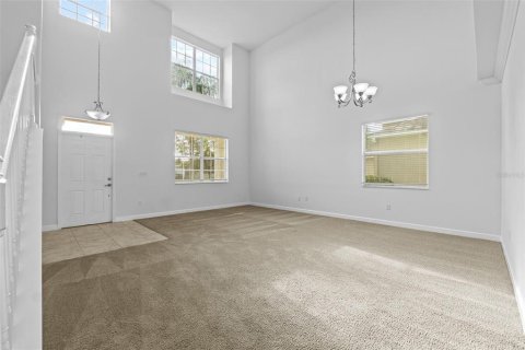 House in Land O' Lakes, Florida 5 bedrooms, 291.81 sq.m. № 1902693 - photo 9