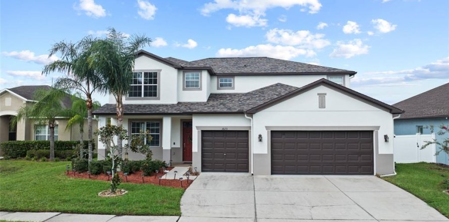 House in Land O' Lakes, Florida 5 bedrooms, 291.81 sq.m. № 1902693