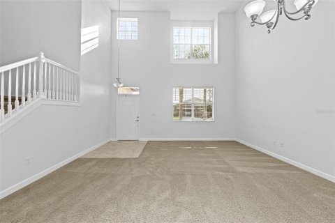 House in Land O' Lakes, Florida 5 bedrooms, 291.81 sq.m. № 1902693 - photo 7
