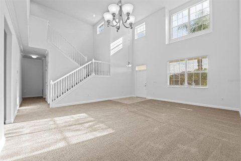 House in Land O' Lakes, Florida 5 bedrooms, 291.81 sq.m. № 1902693 - photo 11