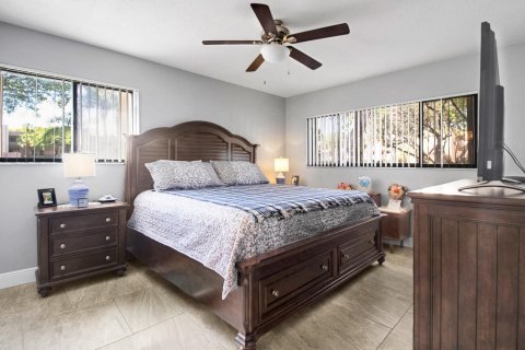 Copropriété à vendre à Fort Lauderdale, Floride: 2 chambres, 76.83 m2 № 2084555 - photo 4
