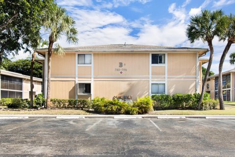 Copropriété à vendre à Fort Lauderdale, Floride: 2 chambres, 76.83 m2 № 2084555 - photo 2