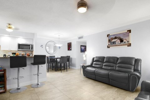 Copropriété à vendre à Fort Lauderdale, Floride: 2 chambres, 76.83 m2 № 2084555 - photo 15