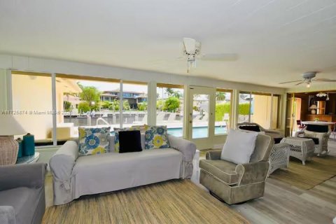 Casa en alquiler en Fort Lauderdale, Florida, 5 dormitorios, 361.48 m2 № 2060022 - foto 22