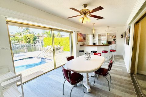 Casa en alquiler en Fort Lauderdale, Florida, 5 dormitorios, 361.48 m2 № 2060022 - foto 11