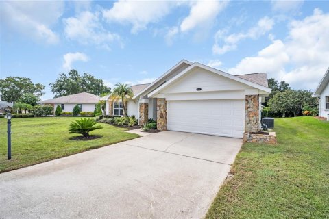 Villa ou maison à vendre à Palm Harbor, Floride: 2 chambres, 135.64 m2 № 2395652 - photo 2