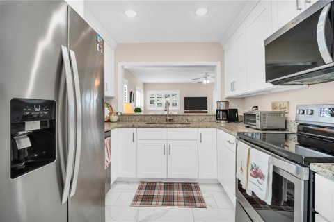 Villa ou maison à vendre à Palm Harbor, Floride: 2 chambres, 135.64 m2 № 2395652 - photo 20