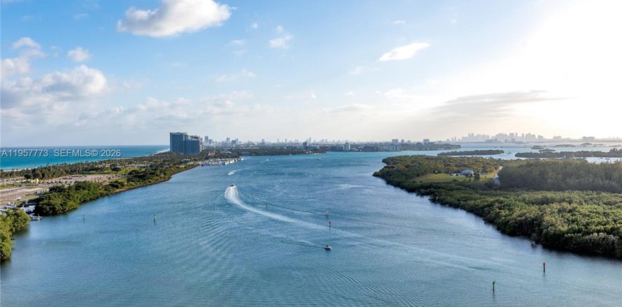 Condo à Sunny Isles Beach, Floride, 3 chambres  № 2011564