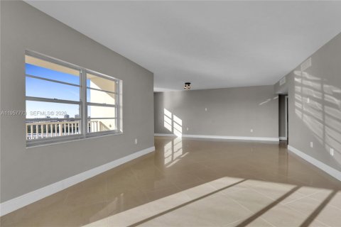 Copropriété à vendre à Sunny Isles Beach, Floride: 3 chambres, 145.86 m2 № 2011564 - photo 22