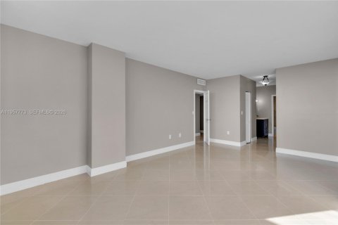 Copropriété à vendre à Sunny Isles Beach, Floride: 3 chambres, 145.86 m2 № 2011564 - photo 13