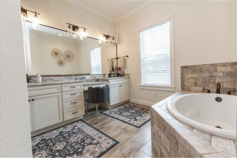 Casa en venta en Wildwood, Florida, 4 dormitorios, 431.72 m2 № 2329739 - foto 28