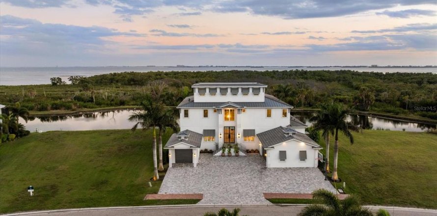 Villa ou maison à Bradenton, Floride 4 chambres, 641.12 m2 № 2141792