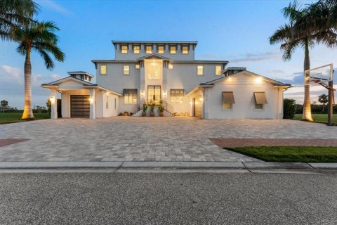 Villa ou maison à vendre à Bradenton, Floride: 4 chambres, 641.12 m2 № 2141792 - photo 16