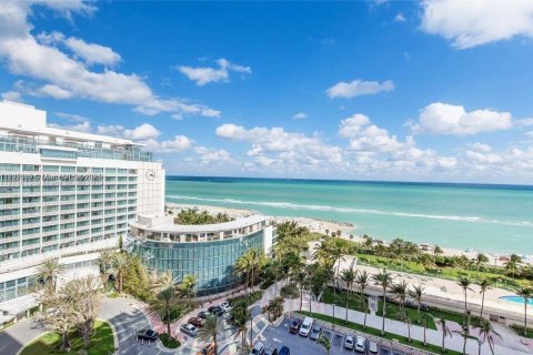Copropriété à vendre à Miami Beach, Floride: 55.74 m2 № 1950337 - photo 1