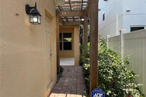 Casa en alquiler en Windermere, Florida, 3 dormitorios, 198.72 m2 № 2120336 - foto 7