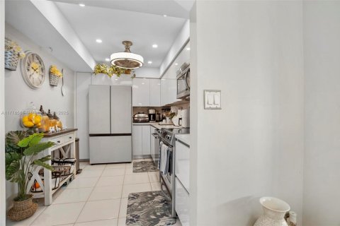 Condominio en venta en Aventura, Florida, 2 dormitorios, 105.91 m2 № 1714154 - foto 10