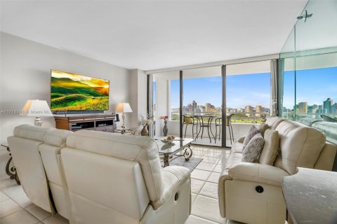 Condominio en venta en Aventura, Florida, 2 dormitorios, 105.91 m2 № 1714154 - foto 11