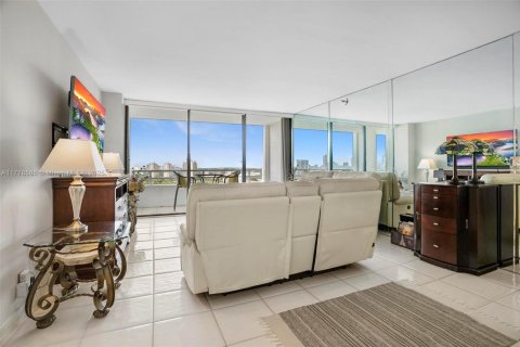 Condominio en venta en Aventura, Florida, 2 dormitorios, 105.91 m2 № 1714154 - foto 8