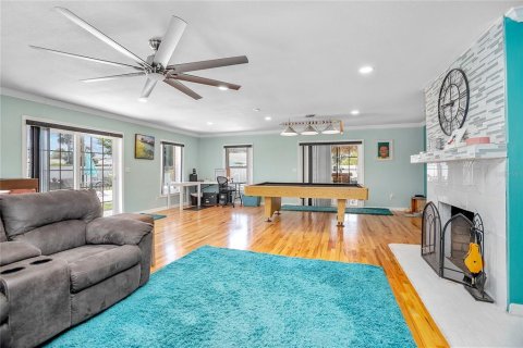 House in South Daytona, Florida 3 bedrooms, 214.05 sq.m. № 1716848 - photo 15