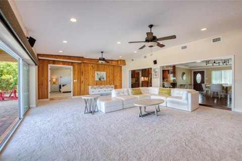 House in Saint Pete Beach, Florida 3 bedrooms, 190.36 sq.m. № 1906782 - photo 22