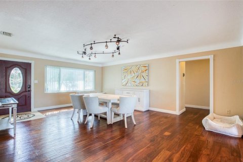 House in Saint Pete Beach, Florida 3 bedrooms, 190.36 sq.m. № 1906782 - photo 7