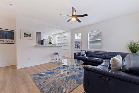 Купить виллу или дом в Сент-Питерсберг, Флорида 3 комнаты, 77.11м2, № 1905875 - фото 4