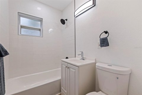 Купить виллу или дом в Сент-Питерсберг, Флорида 3 комнаты, 77.11м2, № 1905875 - фото 17