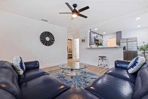 Купить виллу или дом в Сент-Питерсберг, Флорида 3 комнаты, 77.11м2, № 1905875 - фото 6