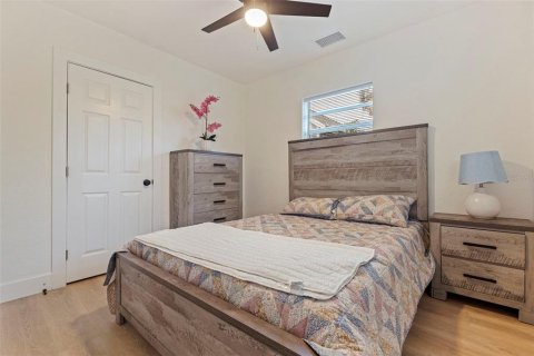 Купить виллу или дом в Сент-Питерсберг, Флорида 3 комнаты, 77.11м2, № 1905875 - фото 16