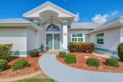 House in Venice, Florida 3 bedrooms, 190.36 sq.m. № 1870902 - photo 4
