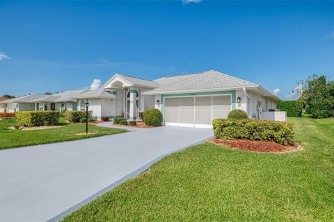 House in Venice, Florida 3 bedrooms, 190.36 sq.m. № 1870902 - photo 2
