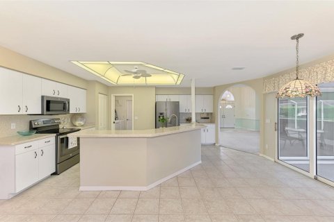 House in Venice, Florida 3 bedrooms, 190.36 sq.m. № 1870902 - photo 25