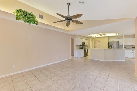 House in Venice, Florida 3 bedrooms, 190.36 sq.m. № 1870902 - photo 22