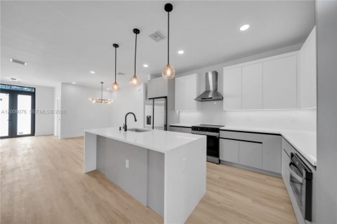 Villa ou maison à vendre à North Port, Floride: 4 chambres, 223.06 m2 № 2072379 - photo 7
