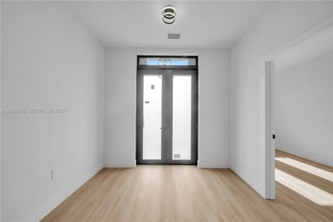 Villa ou maison à vendre à North Port, Floride: 4 chambres, 223.06 m2 № 2072379 - photo 5