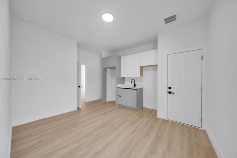 Villa ou maison à vendre à North Port, Floride: 4 chambres, 223.06 m2 № 2072379 - photo 19