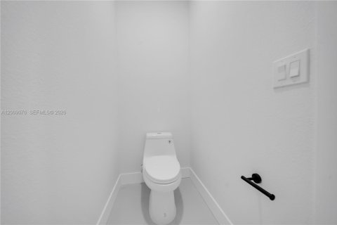 Villa ou maison à vendre à North Port, Floride: 4 chambres, 223.06 m2 № 2072379 - photo 28