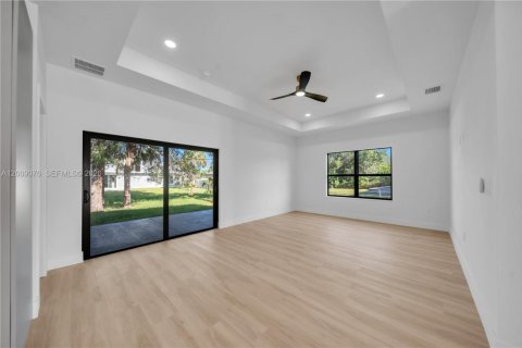 Villa ou maison à vendre à North Port, Floride: 4 chambres, 223.06 m2 № 2072379 - photo 12