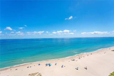 Condo in Lauderdale-by-the-Sea, Florida, 2 bedrooms  № 1738499 - photo 6