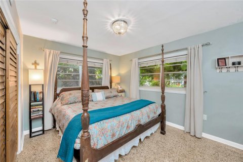 House in Tampa, Florida 3 bedrooms, 121.24 sq.m. № 1811028 - photo 30