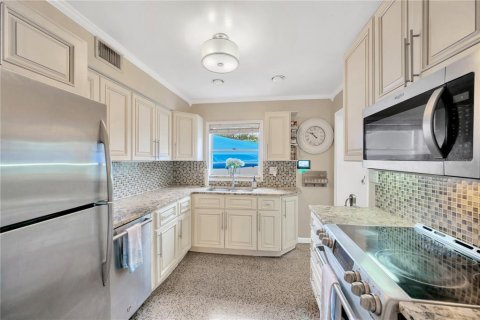 House in Tampa, Florida 3 bedrooms, 121.24 sq.m. № 1811028 - photo 22