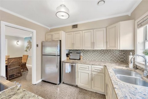 House in Tampa, Florida 3 bedrooms, 121.24 sq.m. № 1811028 - photo 25