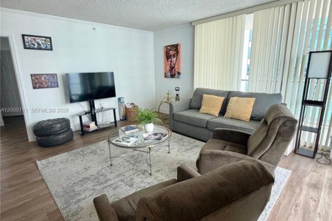 Copropriété à vendre à Miami, Floride: 3 chambres, 136.57 m2 № 2066371 - photo 7