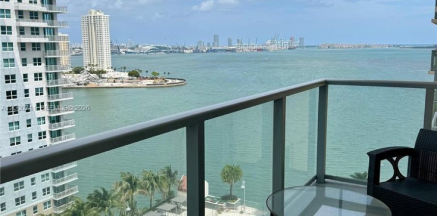 Condo à Miami, Floride, 3 chambres  № 2066371