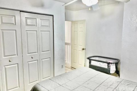Villa ou maison à louer à Miami, Floride: 4 chambres, 154.22 m2 № 2263963 - photo 13