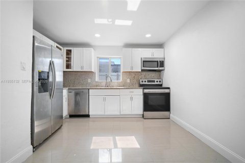 Купить виллу или дом в Мирамар, Флорида 4 спальни, 139.63м2, № 1995272 - фото 15